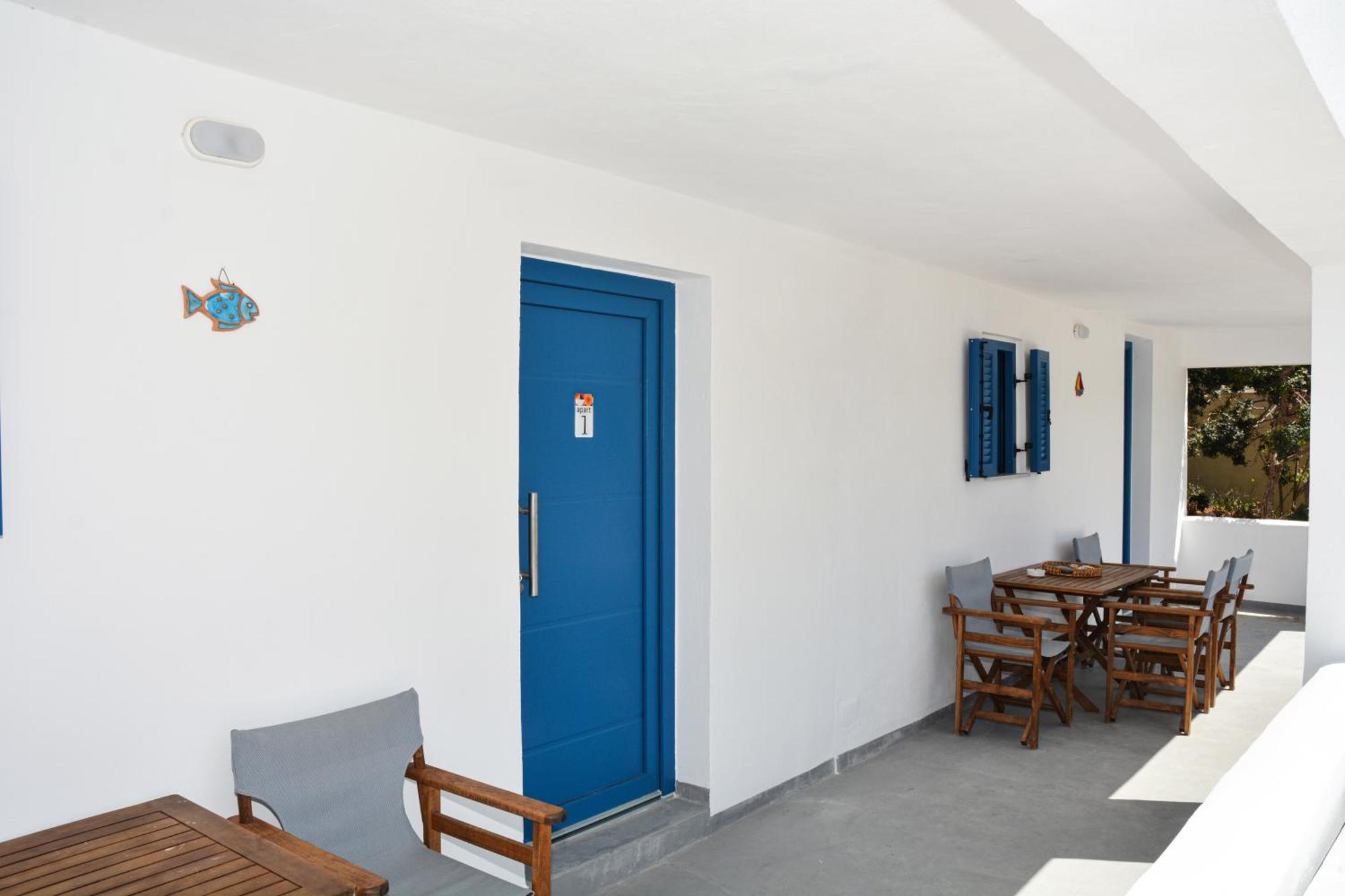 Thea Apartments Emporeiós Exteriér fotografie