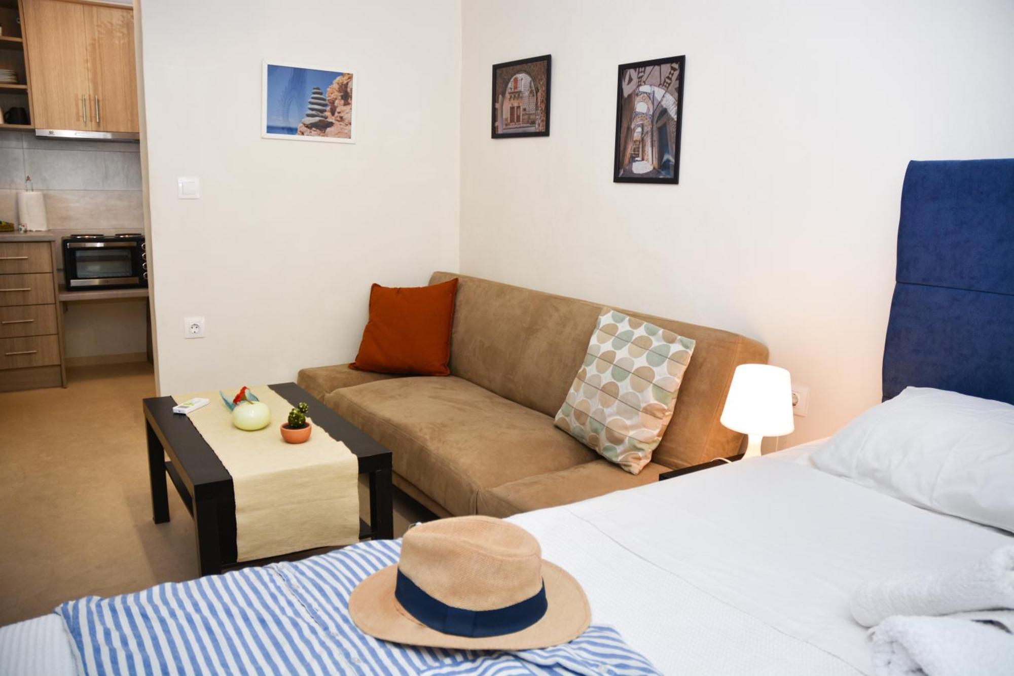 Thea Apartments Emporeiós Exteriér fotografie